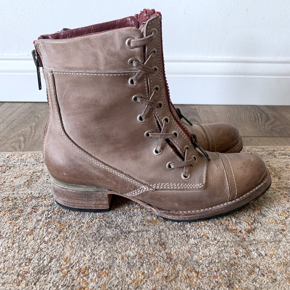 Freebird Liverpool zip up boots size 8
